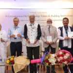 কাজ, বিশ্বাস ও মূল্যবোধের ৫২ প্রতিফলন — রাজনীশ জৈনের জীবনোপযোগী রচনা প্রকাশিত